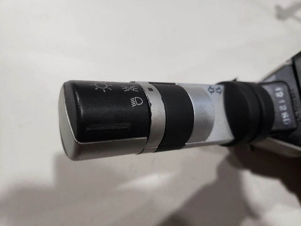 2004 Nissan 350z Conversível - Sensor de ângulo de direção com interruptores de coluna - OEM - Imagem 2 de 4