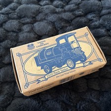 Ertl 1910 Mack Tanker Die-Cast Metal Vehicle Union Oil Company 76 Original Box