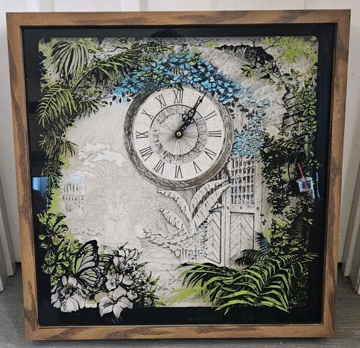 PRISTINE Vtg Elgin Shadowbox Clock Butterfly MCM Ultra Vivid Best Online Works