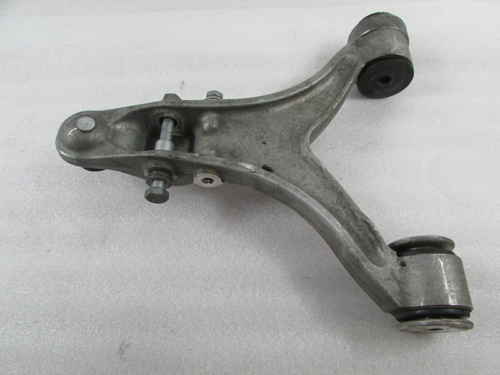 2014 Maserati Granturismo, LH, Left Front Lower Control Arm, Damaged Ball Joint