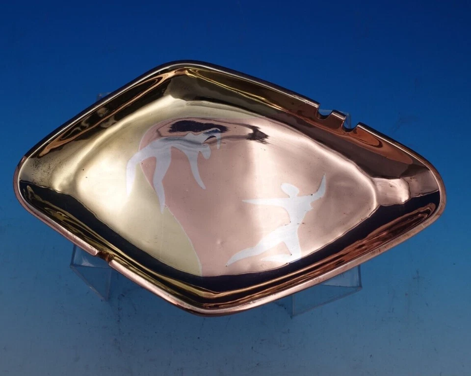 Cenicero mexicano de metales casados por Los Castillo con gente bailando #177 (#8089) Foto 2 de 4