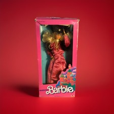 VTG 1988 Russian Barbie Dolls Of The World Mattel 1916 Dress Hat Boots Stand NOB