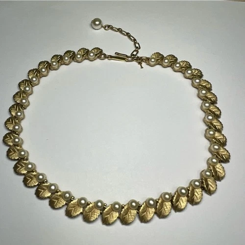 Vintage Trifari Faux Pearl Necklace Set: Gold Leaf Bridal Jewelry