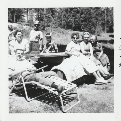 Found Vintage Photo Snapshot 1960 Family Lawn Chair Forest chaise longue #1933