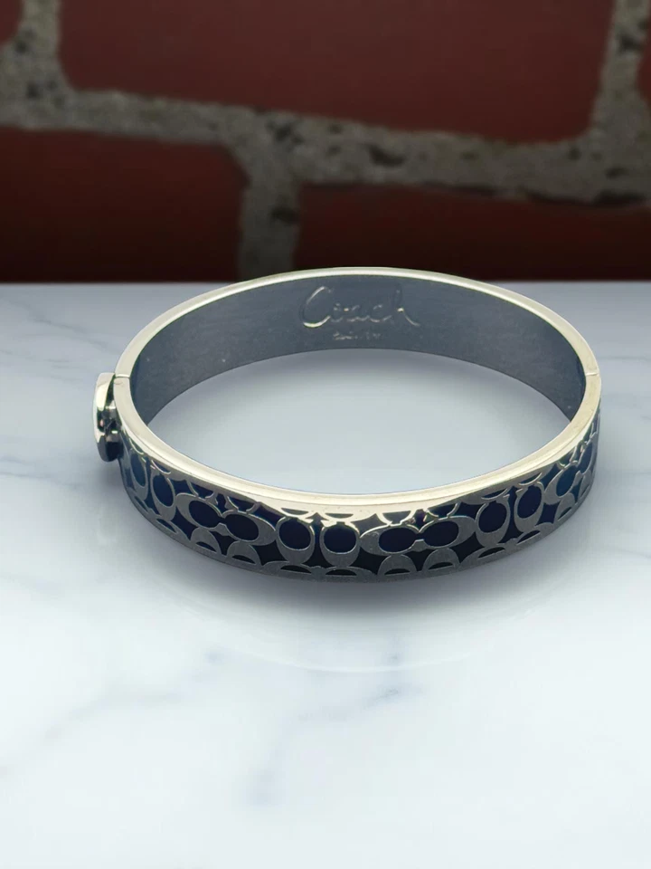 Brazalete Brazalete Coach Vintage Signature C Negro Plata Esmalte Bisagras 1/2 pulgada Foto 3 de 4