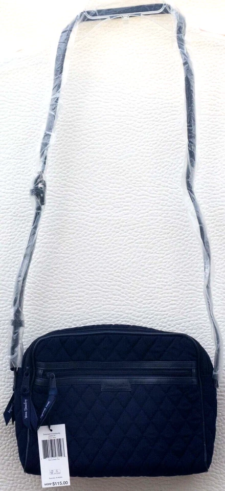 Bolso Bandolera Vera Bradley Microfibra Recortado en Clásico Azul Marino.   Nuevo con etiquetas Foto 2 de 3