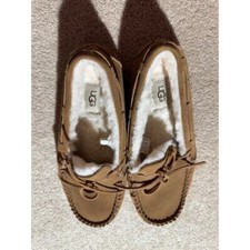 UGG Women's Dakota Chestnut Moccasin Slipper 5612 Size 7 EUC 