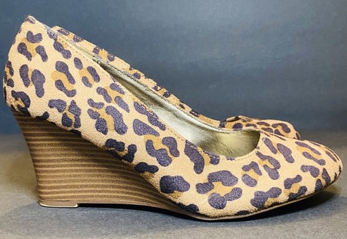 Dexter Leopard Cheetah Print Stacked 