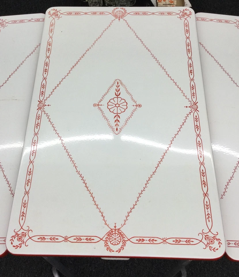 Antiga mesa de cozinha esmaltada vermelha e branca, estrutura de alumínio, expande c2 - Imagem 3 de 4