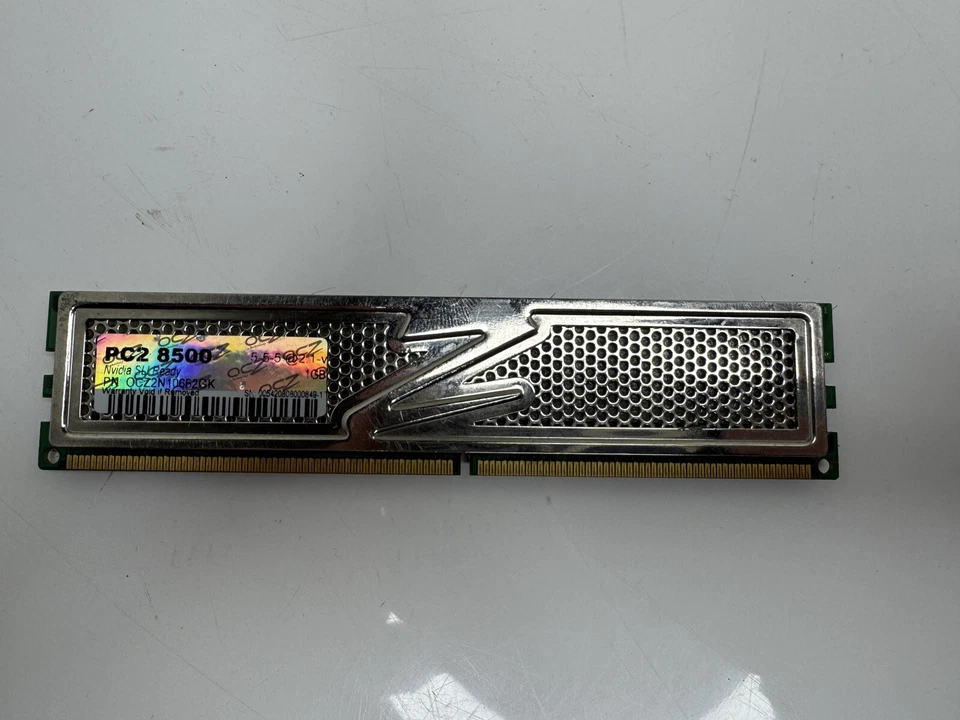 OCZ Platinum SLI-Ready Edition 1GB DDR2-1066 Black PCB OCZ2N10662GK - Image 2 of 4