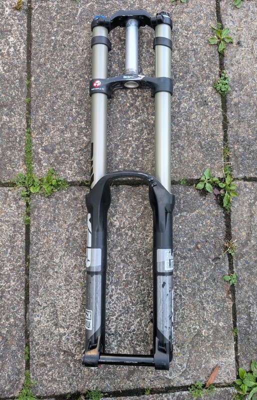 Rockshox Boxxer R2C2 26" Downhill Fork 200mm Travel 110x20mm MTB, Mountain Bike
