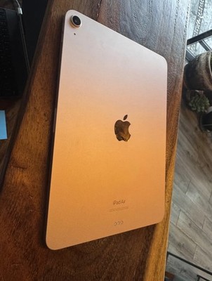 Apple iPad Air (5th Generation) A2588 M1, 64 GB, Wi-Fi, 10.9 in