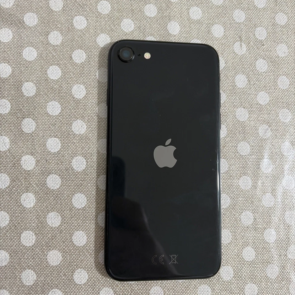 Apple iPhone SE 2nd Gen Nero Black 4247 - Immagine 3 di 4