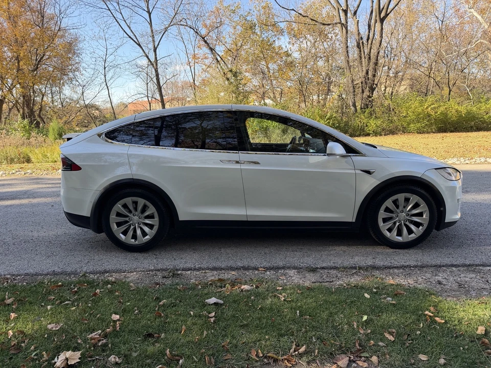 Tesla Model X 2018 Foto 4 de 4