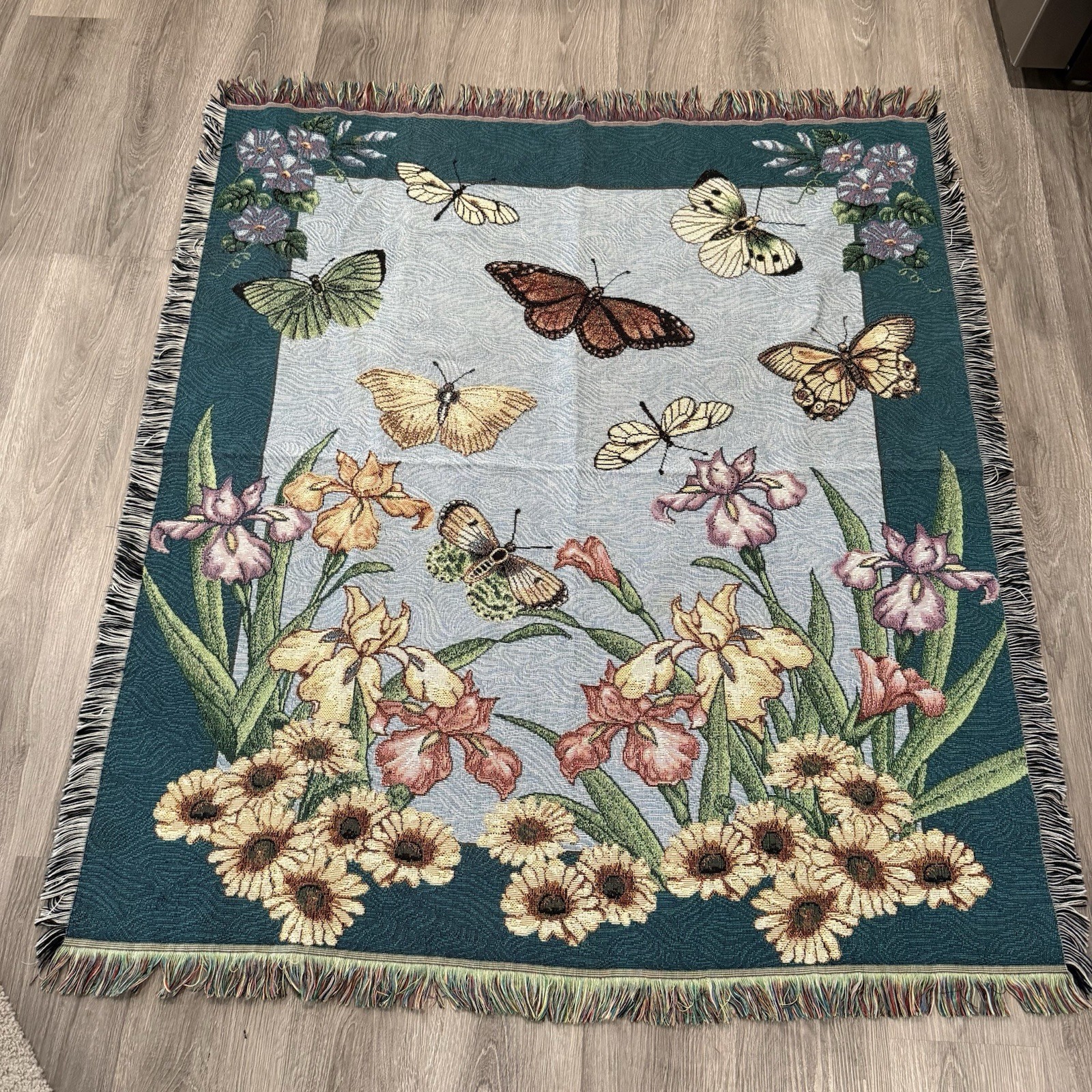 Pure Country Weavers Floral Butterfly Tapestry Throw Blanket 51x60” Woven Fringe