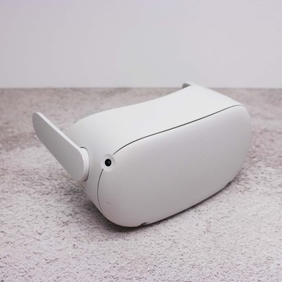 Meta Quest 2 128GB Advanced All-In-One VR Headset BROKEN