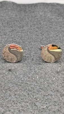 Vintage  Yin Yang CufflinksSilver Tone Round Design