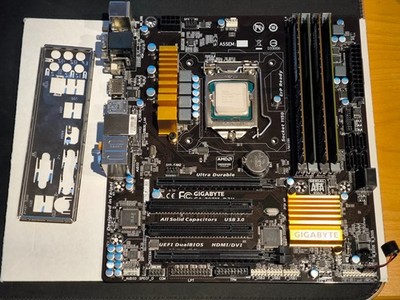 Gigabyte GA-Z97M-D3H & Intel Core i5-4690 4x3,5-3,9Ghz  & 12GB RAM DDR3