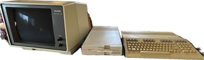 Commodore 128 Computer System w/1571 Drive, AMDEK Monitor, Original Boxes & Man
