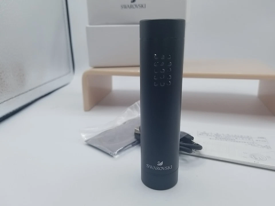 Cargador portátil de iones de litio banco de energía batería externa de cristal de Swarovski negro Foto 2 de 4