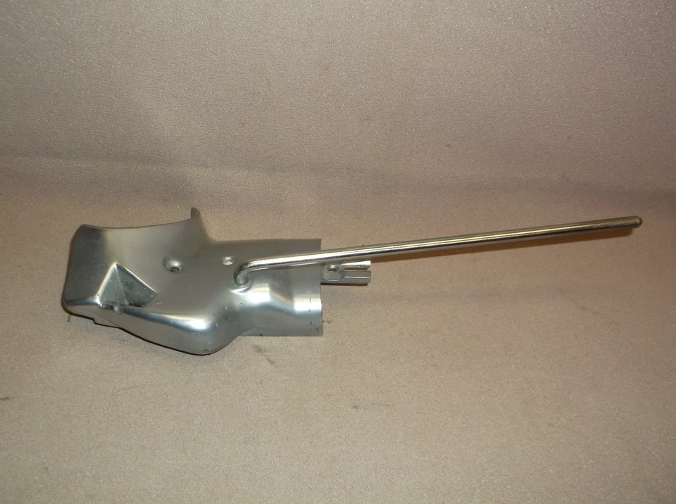 Mercury Cougar XR7 GT 1971 1972 1973 Ford Mustang convertible PR parasol BRKTS Foto 2 de 4