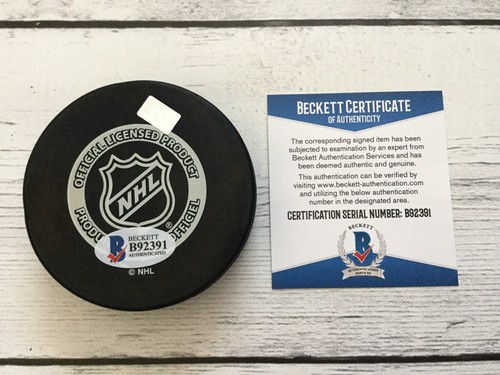 Luc Robitaille Signed 2002 Red Wings Stanley Cup Hockey Puck Beckett BAS COA c - Picture 2 of 3