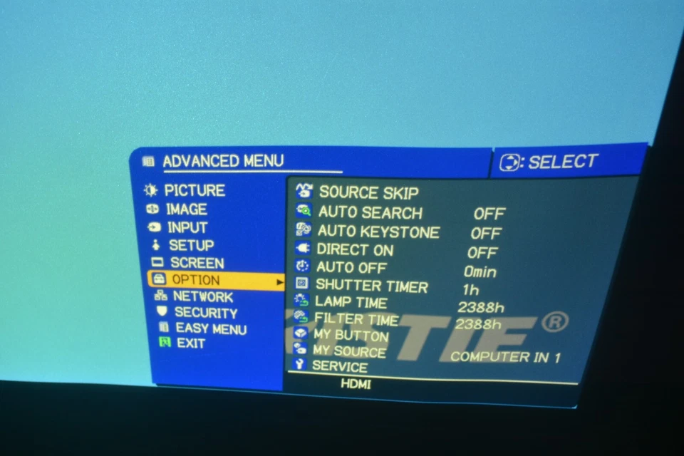 ^ Christie LW650 Large Venue LCD Projector 6500 Lumens 2388 Lamp Hours (READ) - Image 3 of 4