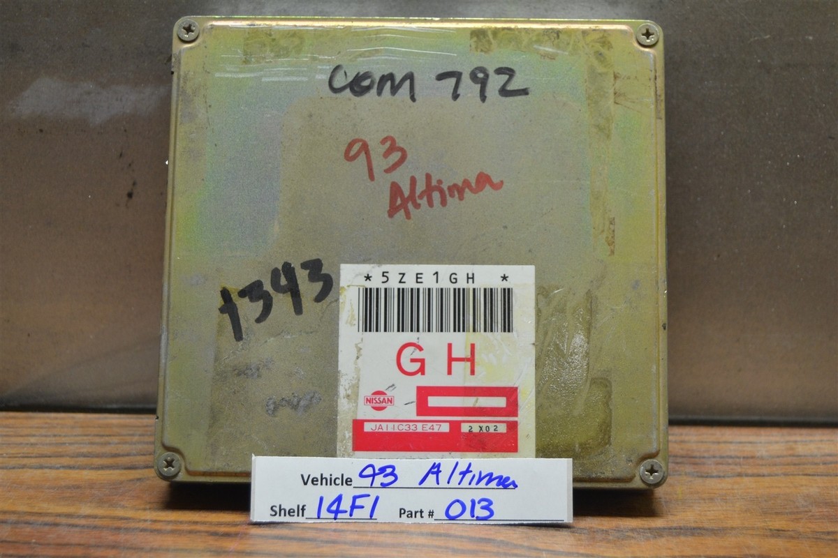 JA11C33E47 Nissan Altima 1993 AT Engine Control Unit ECU