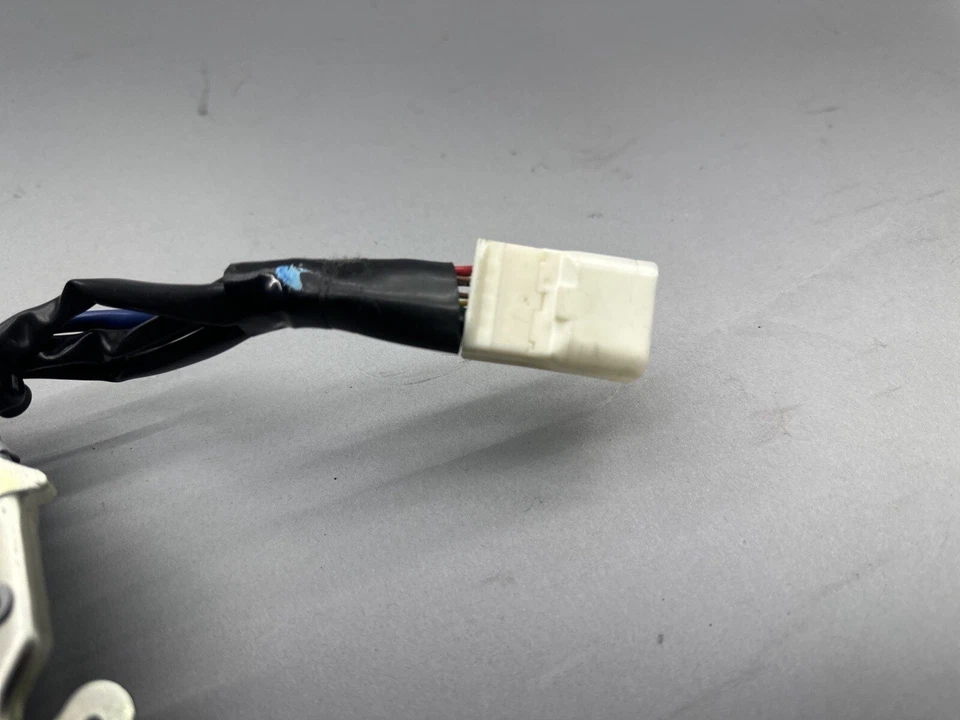 Lexus rx330 rx350 rx400h rx2004-2009 puerta trasera maletero pestillo actuador motor fabricante de equipos originales Foto 4 de 4