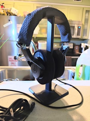 Used Audio-Technica Headphones - Black (ATH-M20X) With Earpad & Headband Covers
