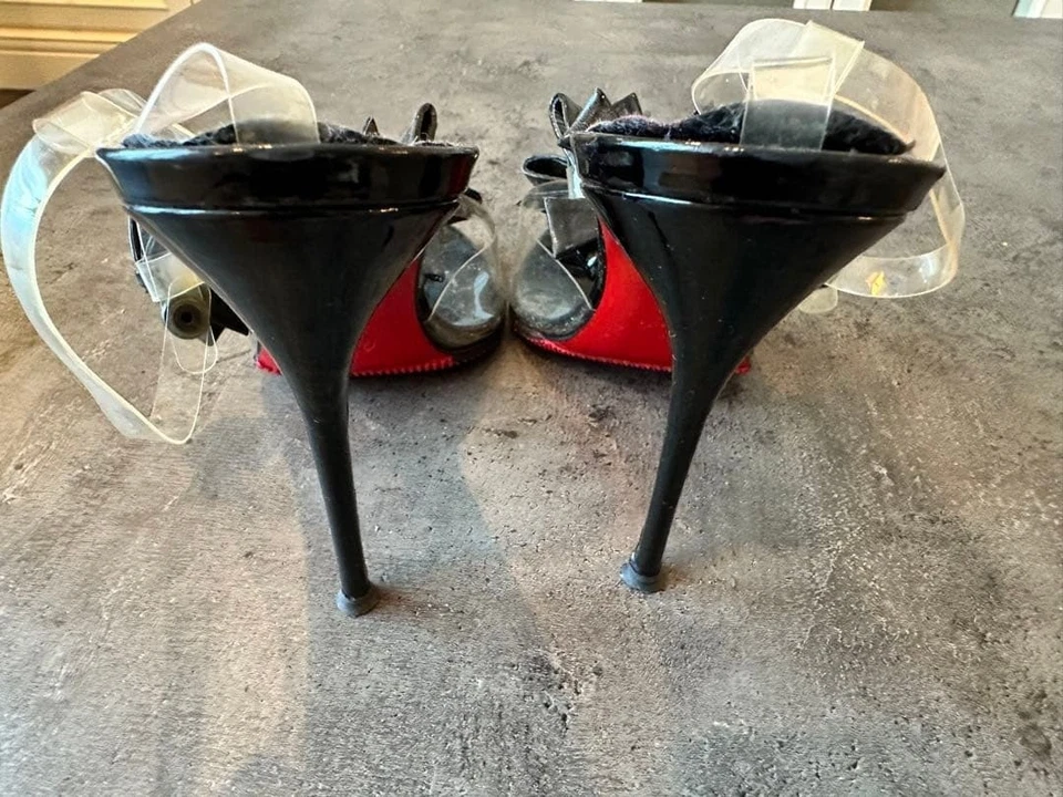 Sandalias de tacón Christian Louboutin de cuero talla 39 1/2 negras cinta usadas Foto 3 de 4