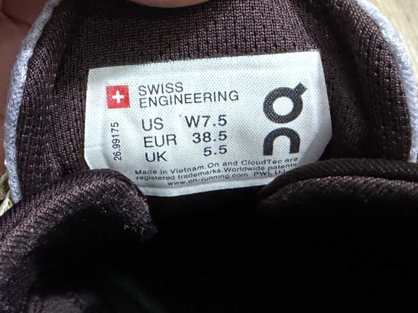 On Cloud Cloudnova Wrap Running Shoes Raisin Lave… - image 10