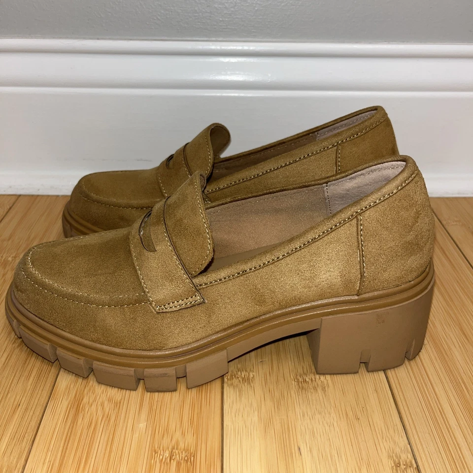Me Too Size 7 Tan Suede Women's Chunky Block Heel Loafers Casual  - Image 4 of 4