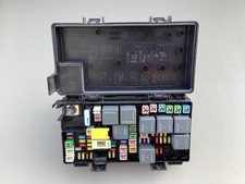 2008-2009 Jeep Liberty Dodge Nitro Fuse Box T...