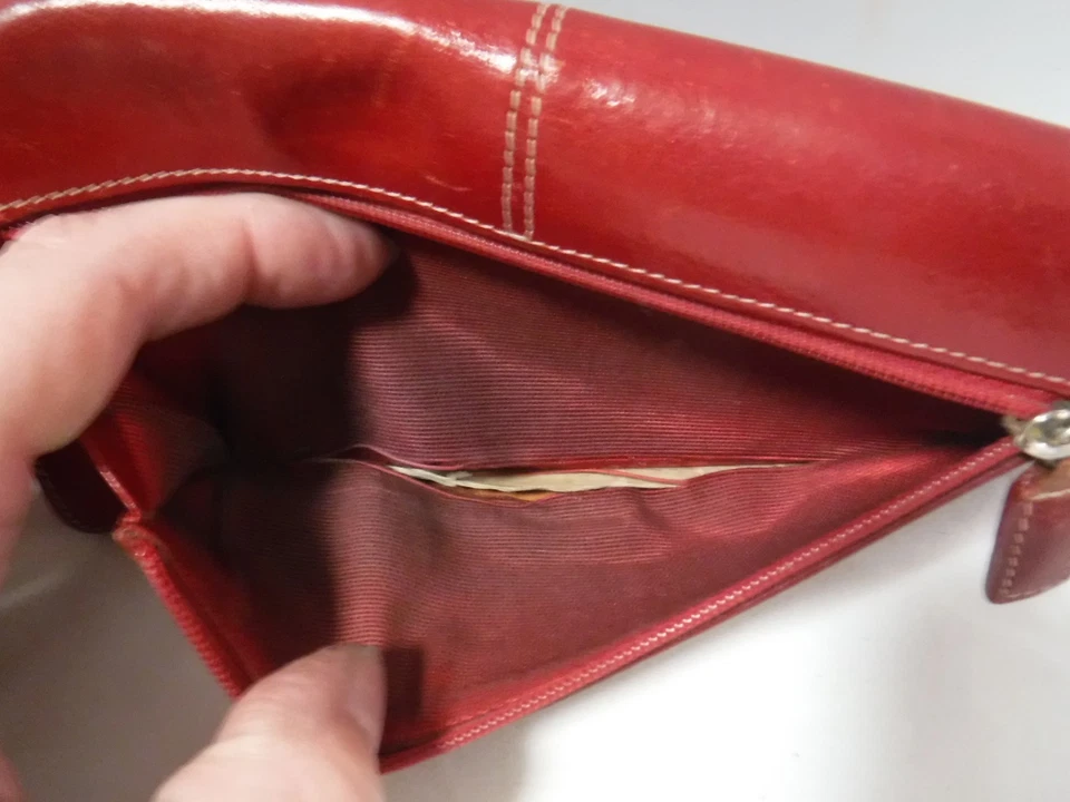 GA6 DE COLECCIÓN TUSK Cuero Genuino Rojo Tarjeta de Crédito Identificación Organizador Billetera Solapa A Presión Foto 3 de 4