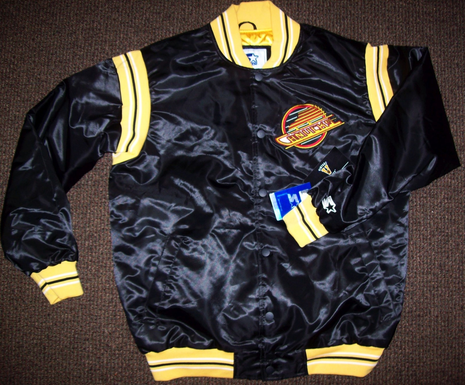 VANCOUVER CANUCKS NHL STARTER Satin Jacket Traditional BLACK Big Man's