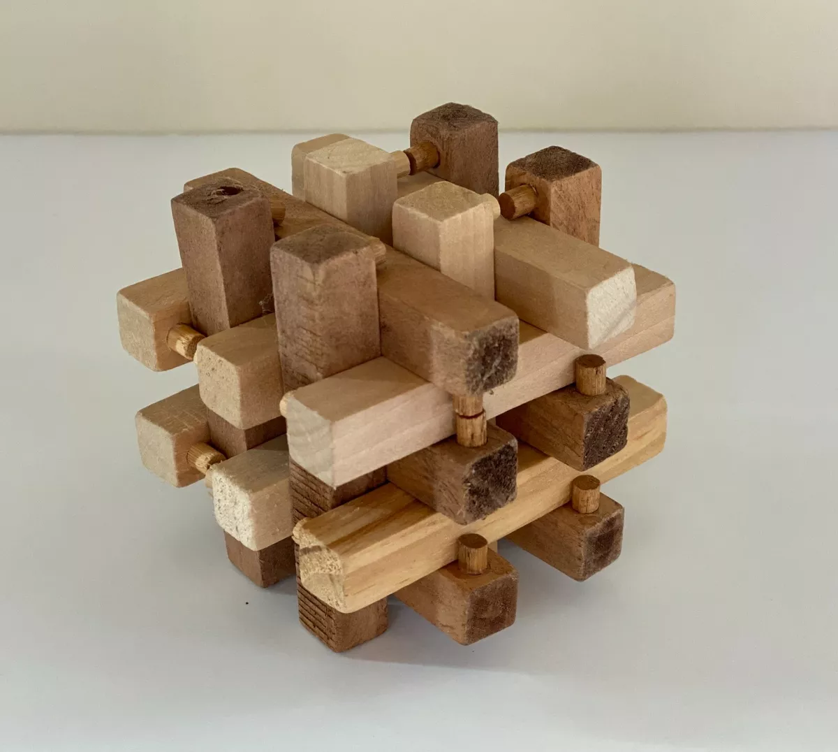 Wooden Cube 3D IQ puzzle game brain teaser 18 pcs