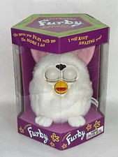 98 All White Snowball Furby Factory Sealed Tiger Electronics 70-800 Closed Eyes