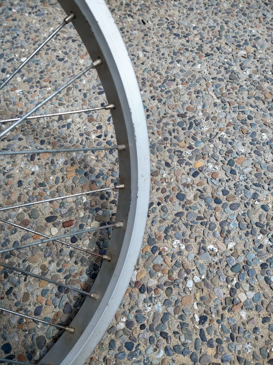 Old School BMX 20” FRONT 36H 36 spoke Sun Rim Z25 w/ REDLINE Old School BMX 20” FRONT 36H 36 spoke Sun Rim Z25 w/ REDLINE