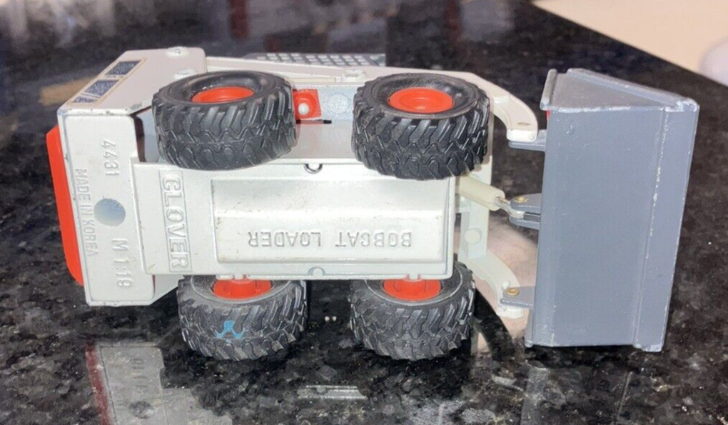Vintage Clover Bobcat 743 Skid Steer Loader 1:19 Scale Diecast