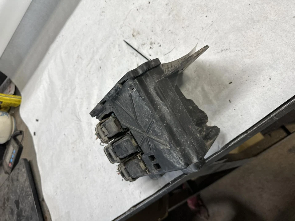 Used Engine Control Module (ECM) fits: 2005 Chevrolet Silverado 2500 pickup Elec - Image 2 of 4