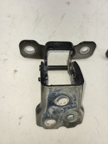 2014 Ford Flex Front Left Door Upper And Lower Hinges Set OEM - Picture 15 of 22