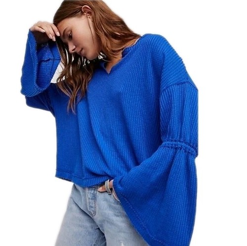 NWT Free People We The Free Blue Waffle Knit Bell Sleeve Top Size XS Relaxed