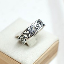 Sterling Silver Floral Filigree Ring Size 6   925 Cutout Flower Band