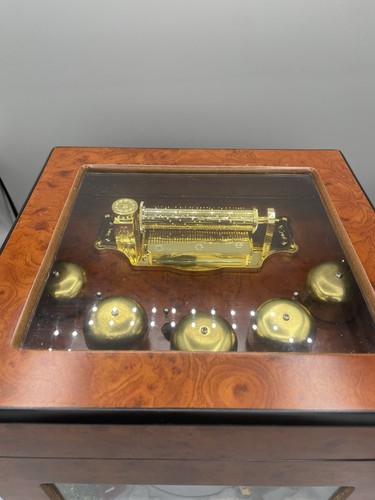 RARE Mr. Christmas Gold Label Animated Concertina with 50 carols, and classics - Picture 10 of 17