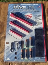 Mini torcia MagLite confezione combinata 2 e 1 celle rossa USA vintage 2002 SIGILLATA