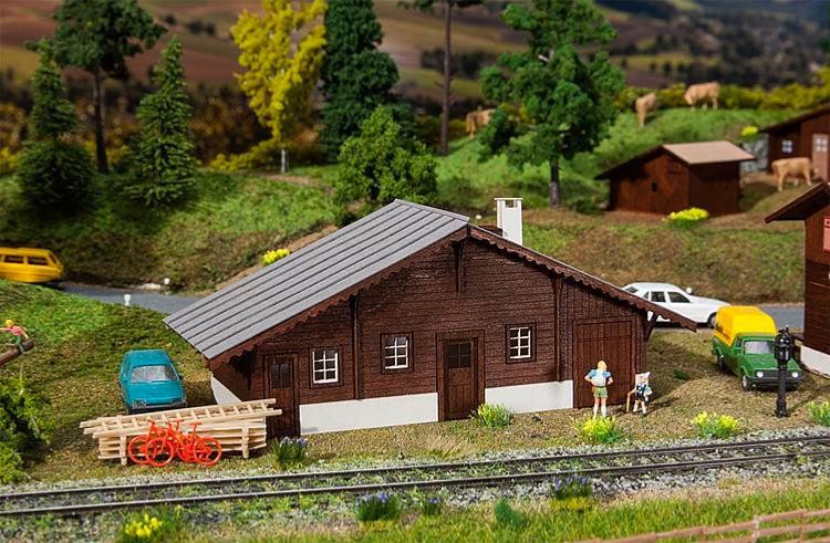 Maquette Hangar à marchandises Faller 120245 bâtiment miniature HO