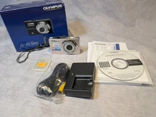 Olympus Digital Camera FE-5000 10.0MP Silver Battery & Charger - Tested Boxed