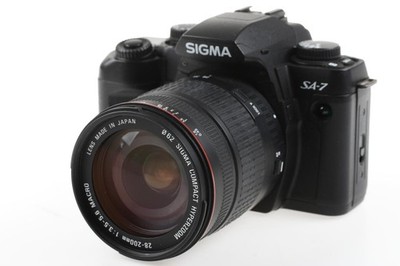 SIGMA SA-7 mit 28-200mm f/3,5-5,6 Macro Zoom - SNr: 1012173