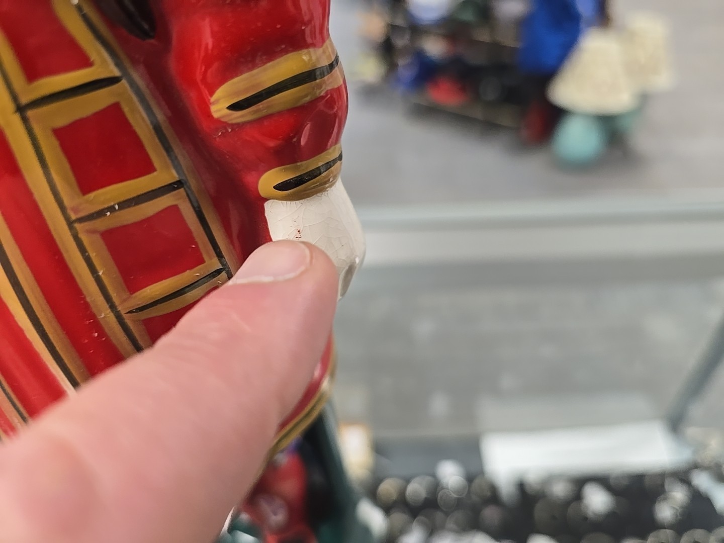 Vtg BEEFEATER GIN Hand Painted Bar Display Statue Decanter 